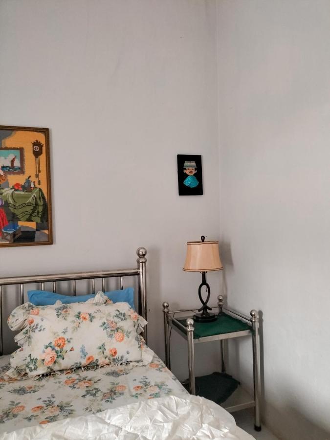 Brussels Homestay Balige Bagian luar foto